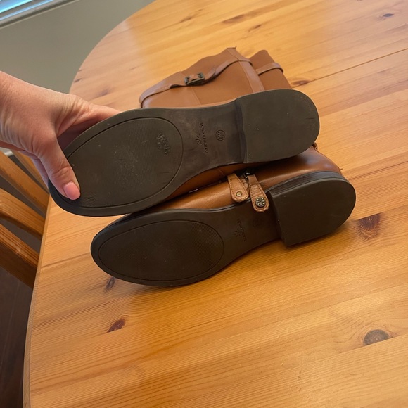 Isaac Mizrahi Tan leather boots - Picture 8 of 9